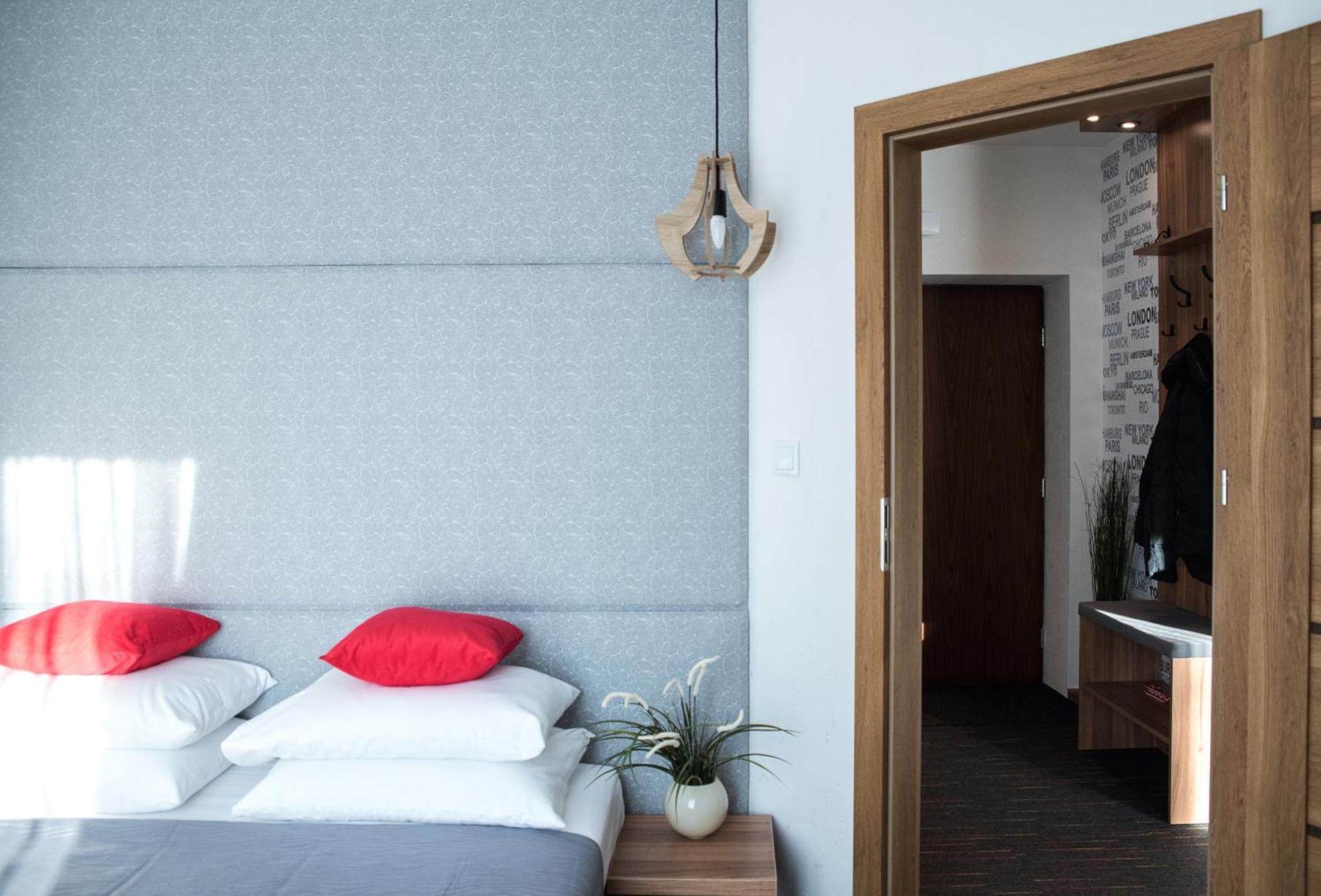 Apartamenty Czestochowa Eu 'Garaz Gratis' Częstochowa Exterior foto